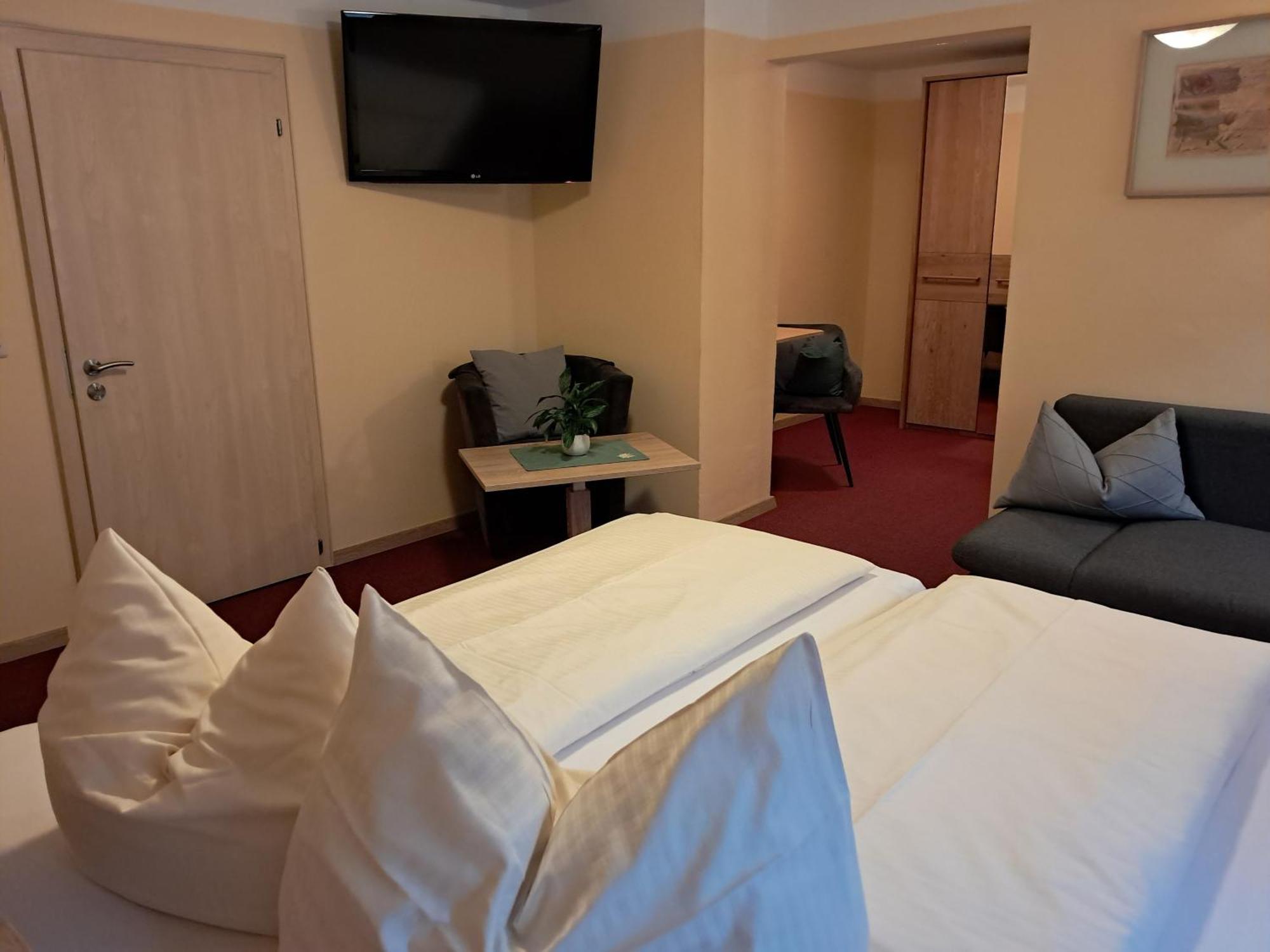 Hotel Garni Edelweiss Siegsdorf Zewnętrze zdjęcie