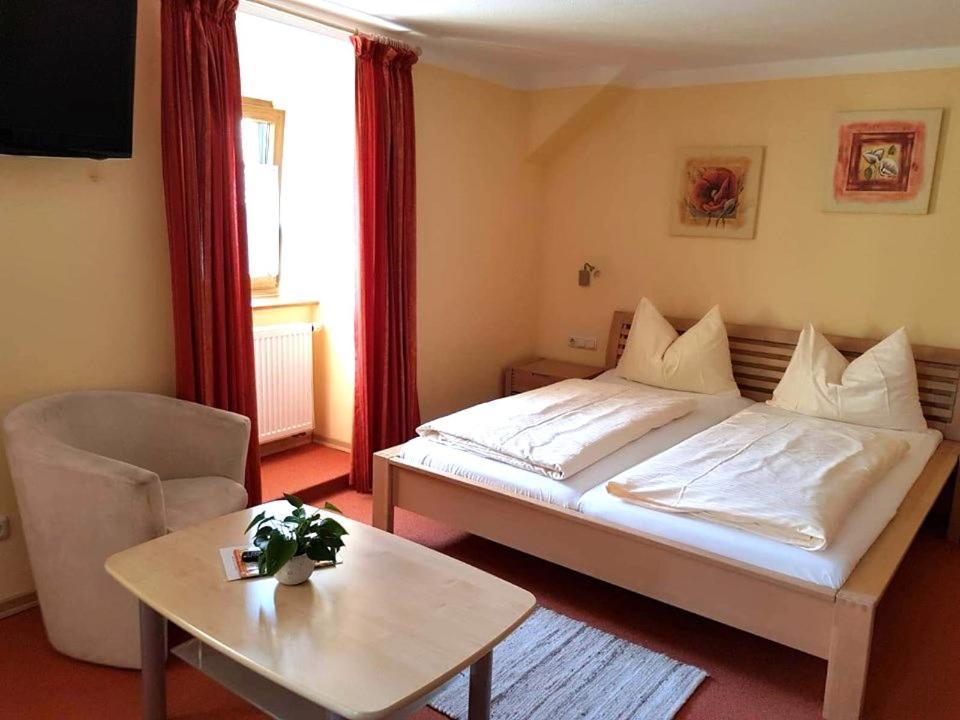 Hotel Garni Edelweiss Siegsdorf Zewnętrze zdjęcie