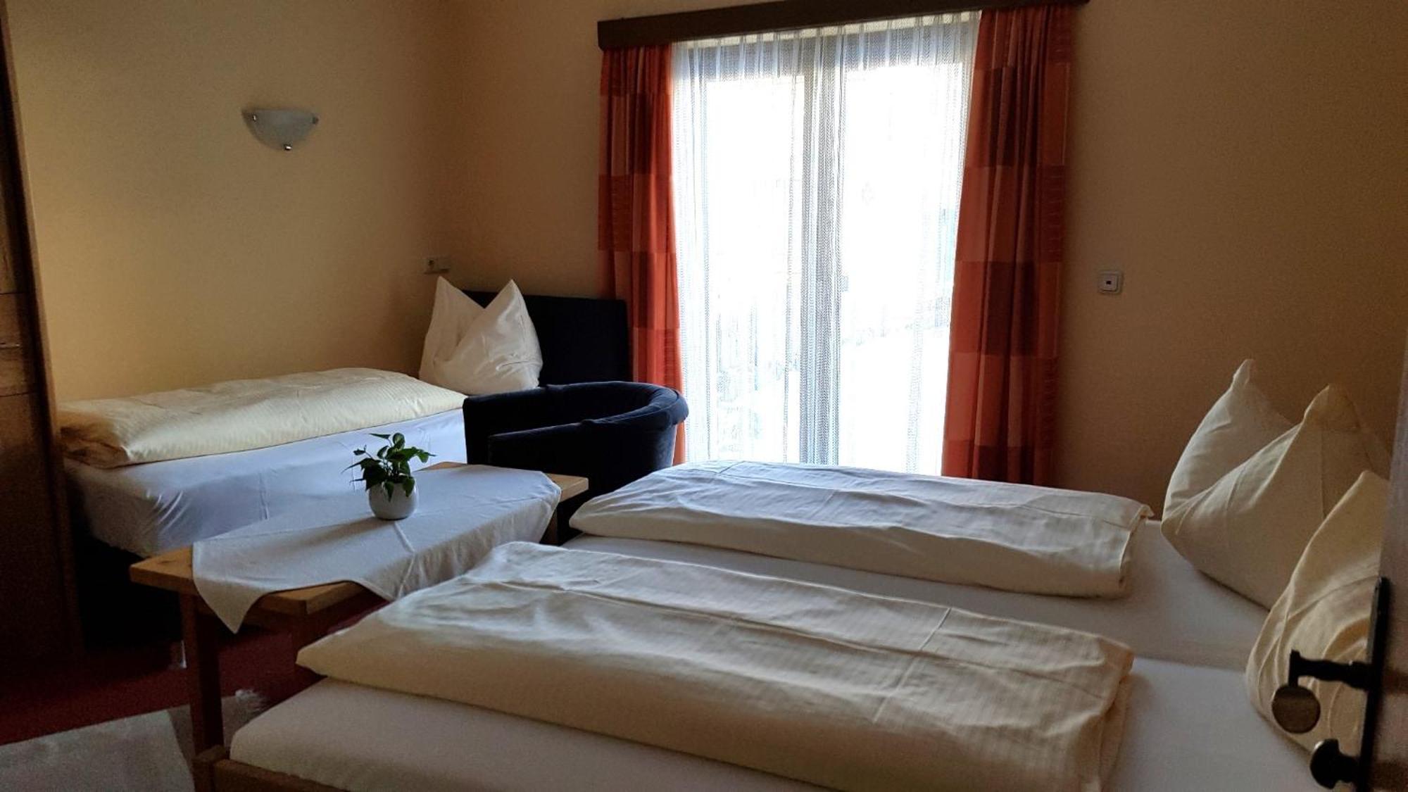 Hotel Garni Edelweiss Siegsdorf Zewnętrze zdjęcie
